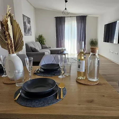 Apartment Whitehill House