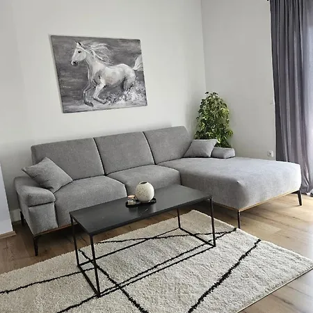 Apartman Whitehill House